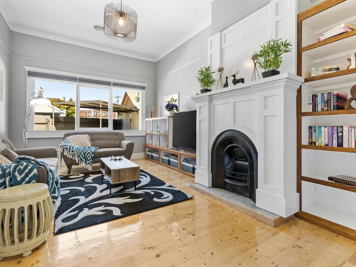 Stunning 4Br Cottage In The Heart Of Ballarat - Pet Friendly & Fast Wifi Luaran gambar